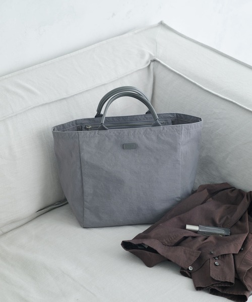 STANDARD SUPPLY（スタンダードサプライ）の「【ECモール限定】スタンダードサプライ / SHRINK NYLON シュリンクナイロン / B TOTE S ビートートエス（トートバッグ・レディース・ブラック/ホワイト/グレー・FREE）」の7枚目の写真