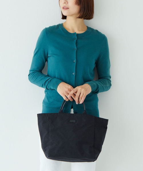 STANDARD SUPPLY（スタンダードサプライ）の「【ECモール限定】スタンダードサプライ / SHRINK NYLON シュリンクナイロン / B TOTE S ビートートエス（トートバッグ・レディース・ブラック/ホワイト/グレー・FREE）」の6枚目の写真