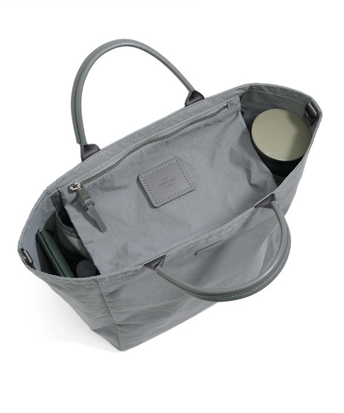 STANDARD SUPPLY（スタンダードサプライ）の「【ECモール限定】スタンダードサプライ / SHRINK NYLON シュリンクナイロン / B TOTE S ビートートエス（トートバッグ・レディース・ブラック/ホワイト/グレー・FREE）」の17枚目の写真