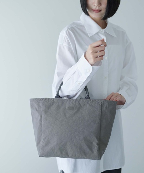 STANDARD SUPPLY（スタンダードサプライ）の「【ECモール限定】スタンダードサプライ / SHRINK NYLON シュリンクナイロン / B TOTE S ビートートエス（トートバッグ・レディース・ブラック/ホワイト/グレー・FREE）」の11枚目の写真