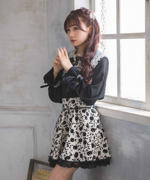 ROJITA(ロジータ)の「花柄フロッキープリントBIGリボンスカート(スカート・レディース・マルチ/アイボリー/ブラック・FREE)」の20枚目の写真