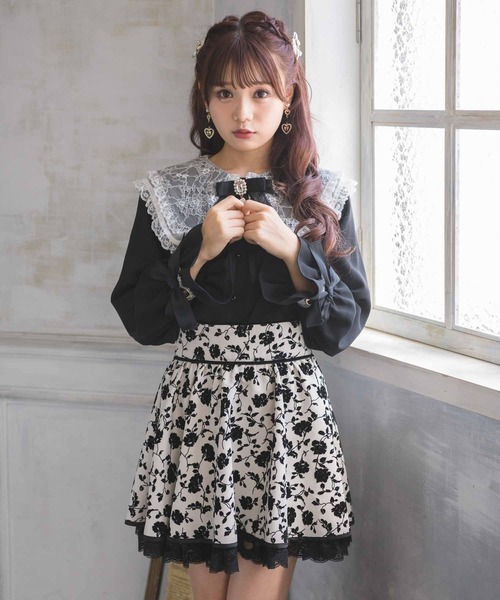 ROJITA(ロジータ)の「花柄フロッキープリントBIGリボンスカート(スカート・レディース・マルチ/アイボリー/ブラック・FREE)」の21枚目の写真