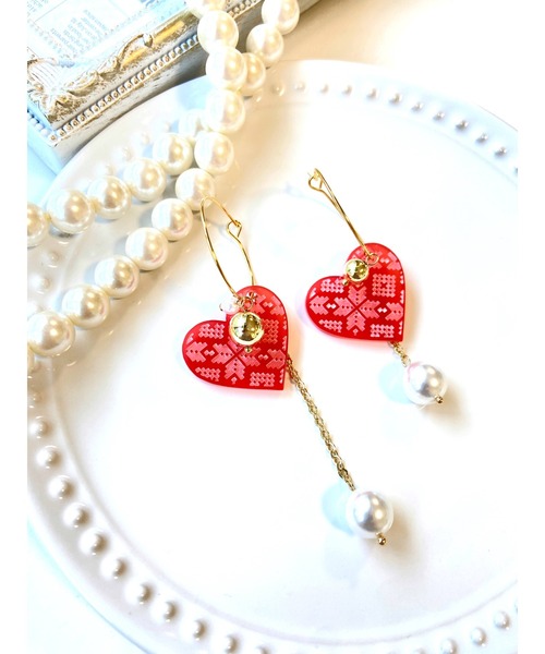 tone(トーン)の「【MUURABBTI】ノルディック柄ハートのフープピアス(MA)(ピアス(両耳用)・レディース・ゴールド/シルバー・FREE)」の2枚目の写真