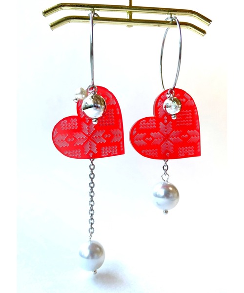 tone(トーン)の「【MUURABBTI】ノルディック柄ハートのフープピアス(MA)(ピアス(両耳用)・レディース・ゴールド/シルバー・FREE)」の6枚目の写真