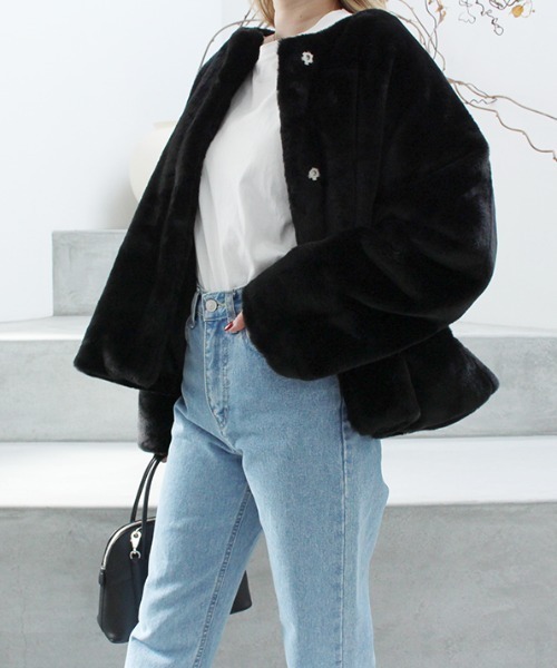 ノーカラーショートファーコート