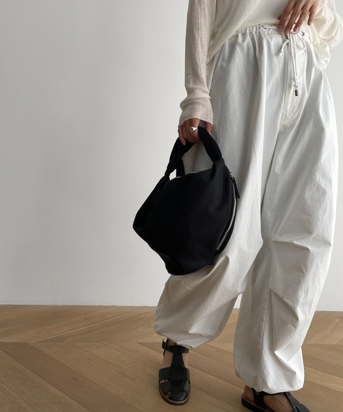 CANAL JEAN（キャナルジーン）の「LE VERNIS(ル・ベルニ) メッシュラップバッグ（ハンドバッグ・レディース・イエロー/ブラック・ONE SIZE）」の3枚目の写真