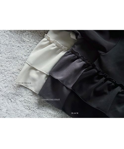 Emilyan（エミリアン）の「【手洗いできる♪】バックフリルティアードデザイン・ダンボールニットパーカー（パーカー・レディース・チャコールグレー/ブラック/アイボリー・M）」の16枚目の写真