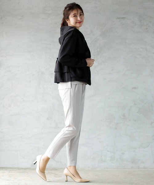 Emilyan（エミリアン）の「【手洗いできる♪】バックフリルティアードデザイン・ダンボールニットパーカー（パーカー・レディース・チャコールグレー/ブラック/アイボリー・M）」の10枚目の写真