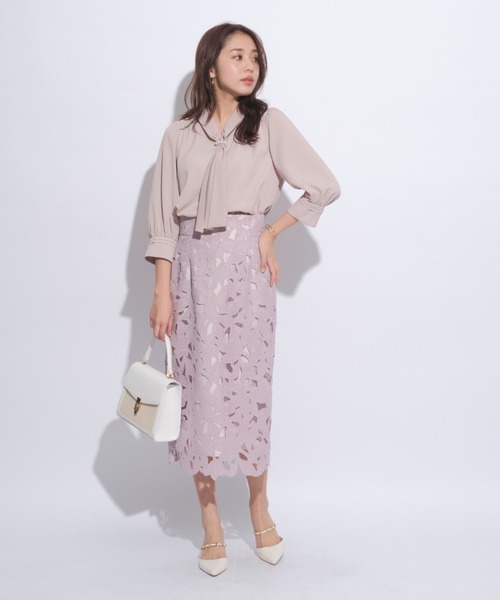 JUSGLITTY（ジャスグリッティー）の「7分袖パールバーブラウス 