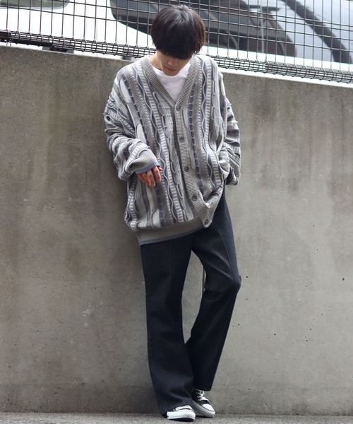 SITRY（シトリー）の「pin tuck denim flared pants/ピンタック デニム ワイド フレアパンツ（デニムパンツ・メンズ・ケミカルウォッシュ/インディゴブルー/ワンウォッシュ/グレー/ブラック・M/L/XL）」の7枚目の写真