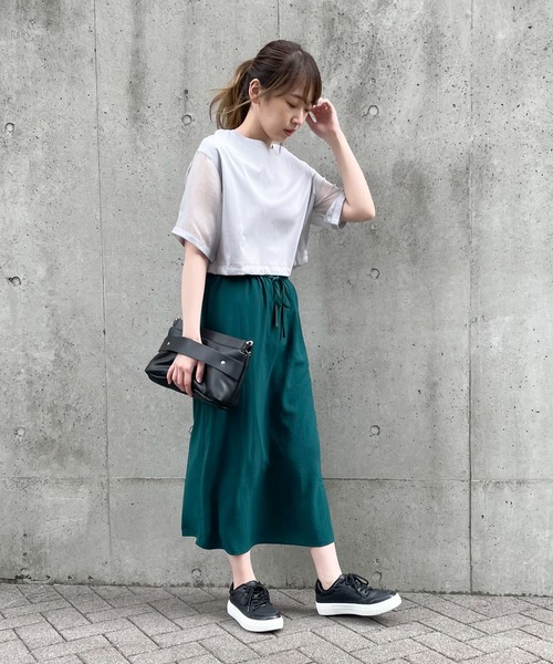 COMME CA ISM(コムサイズム)の「袖 シア― ショート トップス(Tシャツ/カットソー・レディース・ホワイト/ライトグレー・MEDIUM/LARGE)」の4枚目の写真