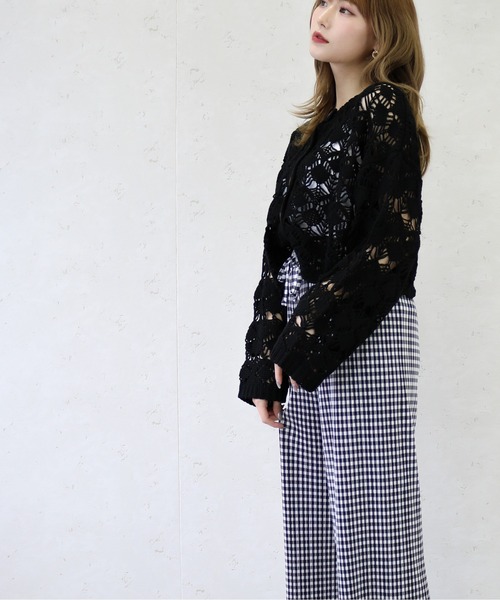 Per sist ence（パーシエンス）の「Per sist ence/パーシエンス　デザイン透かしレース編み２WAYカーディガン（カーディガン/ボレロ・レディース・ブラック/パープル/アイボリー・FREE）」の16枚目の写真