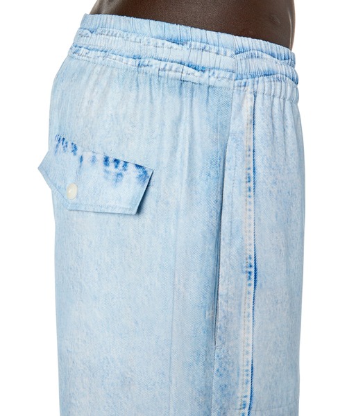 DIESEL(ディーゼル)の「メンズ ショートパンツ デニムプリント(その他パンツ・メンズ・インディゴブルー・50/54/46)」の3枚目の写真