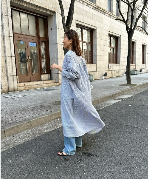 ulu(ウル)の「Stripe gather long dress(ワンピース・レディース・ネイビー・FREE)」の4枚目の写真