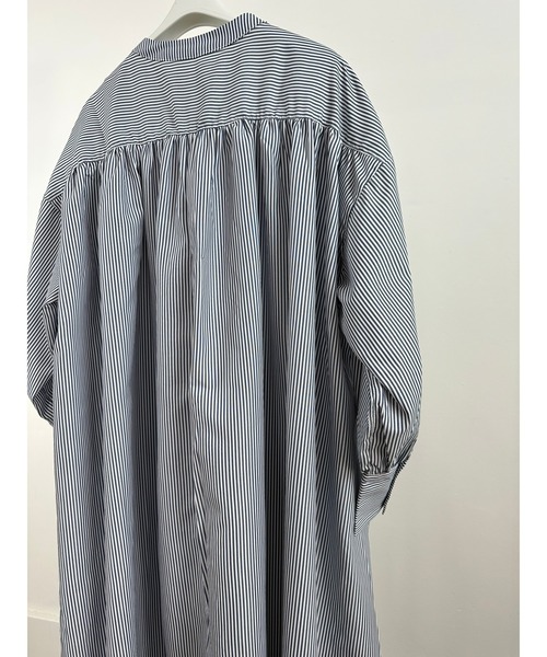ulu(ウル)の「Stripe gather long dress(ワンピース・レディース・ネイビー・FREE)」の11枚目の写真
