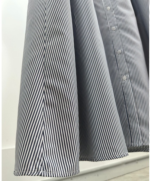 ulu(ウル)の「Stripe gather long dress(ワンピース・レディース・ネイビー・FREE)」の13枚目の写真