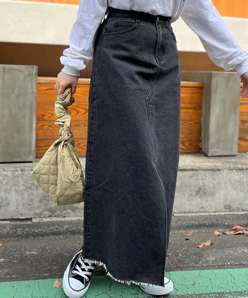 mi via loca（ミヴィアロカ）の「フロントスリットデニムマキシスカート（デニムスカート・レディース・ブラック/ライトブルー・FREE）」の6枚目の写真