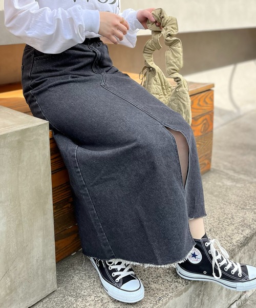 mi via loca（ミヴィアロカ）の「フロントスリットデニムマキシスカート（デニムスカート・レディース・ブラック/ライトブルー・FREE）」の10枚目の写真