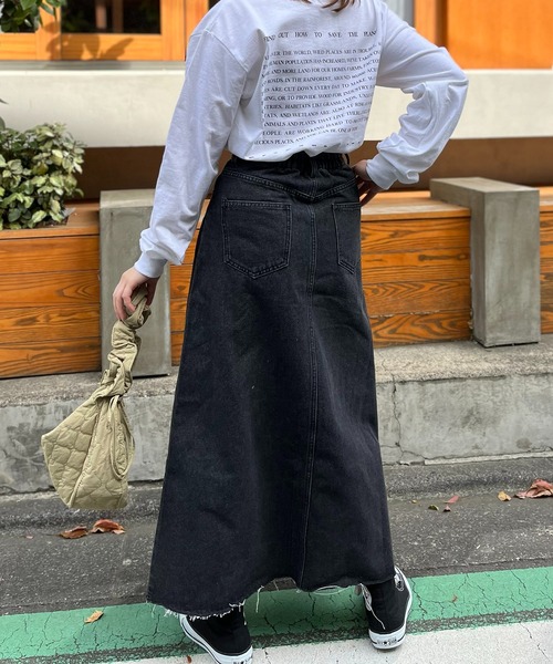 mi via loca（ミヴィアロカ）の「フロントスリットデニムマキシスカート（デニムスカート・レディース・ブラック/ライトブルー・FREE）」の20枚目の写真