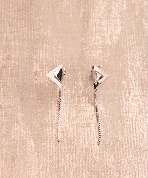 irolier（イロリエール）の「【IROLIER/イロリエール】切り絵サンカクピアス（ピアス（両耳用）・レディース・シルバー/ゴールド・FREE）」の2枚目の写真