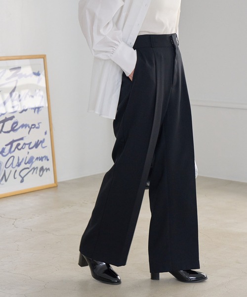 VIS（ビス）の「【防シワ・洗える】パウダリーツイルストレートパンツ（スラックス・レディース・チャコールグレー/ブラック/ピンク・L/M/S）」の2枚目の写真