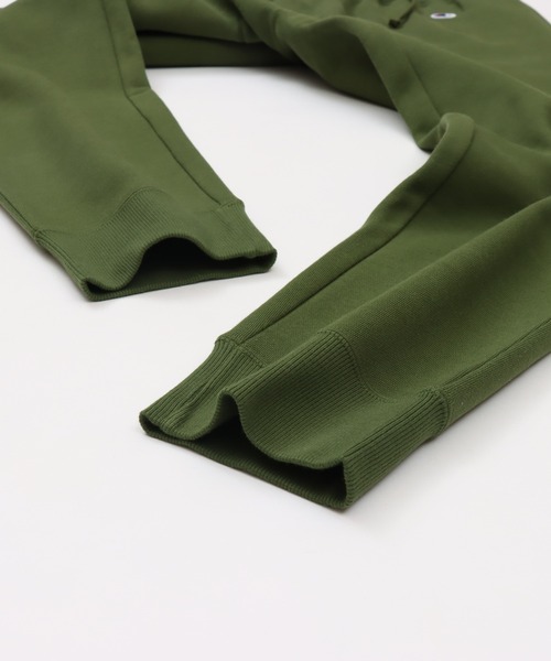 Champion（チャンピオン）の「【Champion/チャンピオン】メンズ ベーシック スウェットパンツ（スウェットパンツ・メンズ・オートミール/ブラック/ダークグリーン/ダークグレー/グレー/ネイビー/オリーブ・SMALL/X-LARGE/LARGE/MEDIUM/XX-LARGE）」の8枚目の写真