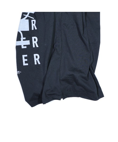 ハローキティコラボ(ハローキティコラボ)の「ハローキティ/HELLO KITTY CLOVER Tシャツ/サンリオキャラクターズ コラボ(Tシャツ/カットソー・メンズ・ブラック/ホワイト・S/L/XXL/XL/M)」の6枚目の写真