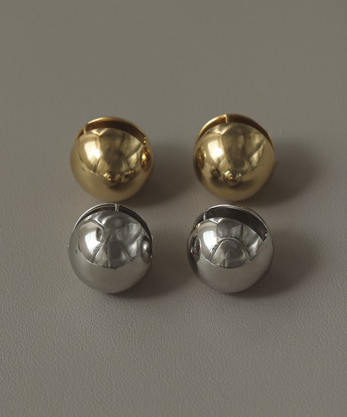 voov（ブーブ）の「ワンタッチ メタル ボール ポイント ピアス 大きめ（ピアス（両耳用）・レディース・ゴールド/シルバー・フリー）」の5枚目の写真