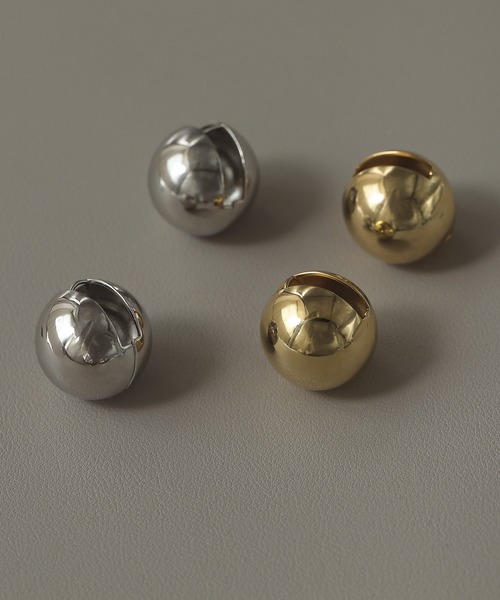 voov（ブーブ）の「ワンタッチ メタル ボール ポイント ピアス 大きめ（ピアス（両耳用）・レディース・ゴールド/シルバー・フリー）」の6枚目の写真