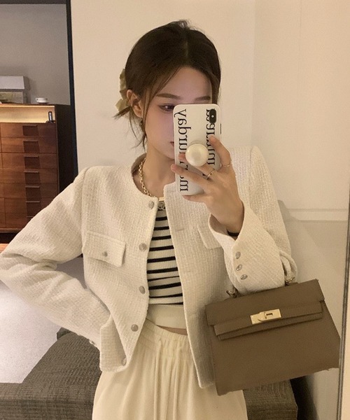 Chaco closet（チャコ クローゼット）の「金ボタンノーカラーラウンド