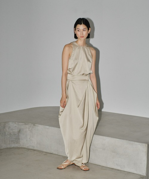 TODAYFUL(トゥデイフル)の「Satin Drape Skirt(スカート・レディース・アイボリー/インディゴブルー・36inch/38inch)」の11枚目の写真