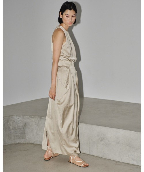 TODAYFUL(トゥデイフル)の「Satin Drape Skirt(スカート・レディース・アイボリー/インディゴブルー・36inch/38inch)」の9枚目の写真