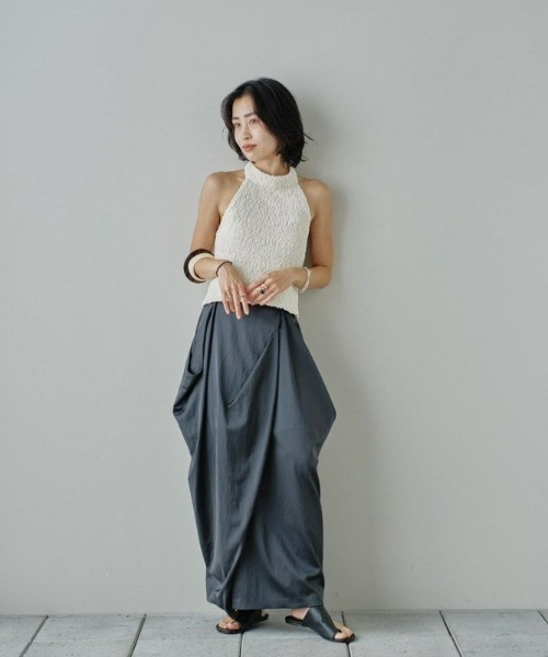 TODAYFUL(トゥデイフル)の「Satin Drape Skirt(スカート・レディース・アイボリー/インディゴブルー・36inch/38inch)」の15枚目の写真