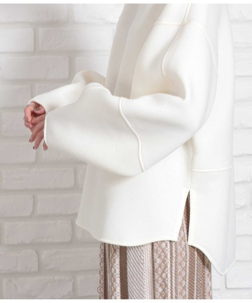 Settimissimo（セッティミッシモ）の「スポンジリバー ランタンスリーブ クルーネック プルオーバー（スウェット・レディース・ブラック/アイボリー・FREE）」の7枚目の写真