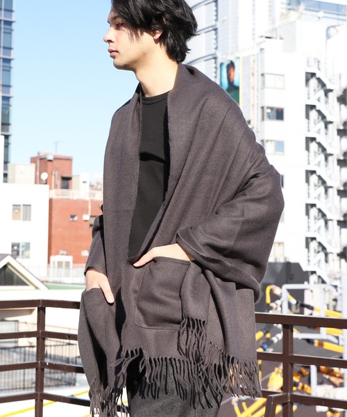 ８(eight)（エイト）の「ポケット付き無地ポンチョ（ポンチョ・メンズ・チャコールグレー/ベージュ/ネイビー/レッド/ワイン/ブラック・FREE）」の12枚目の写真