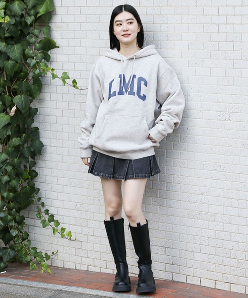 LMCの「【UNISEX】LMC/ARCH OG フーディー (裏起毛)2983610(パーカー・レディース・ブラック/ライトグレー・MEDIUM/LARGE/X-LARGE)」の3枚目の写真