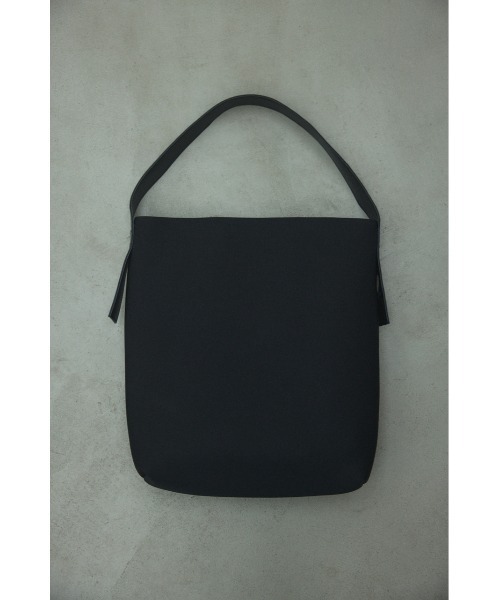 ブラックバイマウジー　ワンショルダートートバッグ　ブラック BLACK BY MOUSSY（ブラックバイマウジー）の「one shoulder tote
