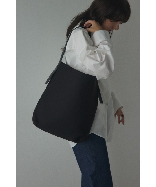 BLACK BY MOUSSY（ブラックバイマウジー）の「one shoulder tote bag（ワンショルダートートバック）（ショルダーバッグ・レディース・ブラック・FREE）」の15枚目の写真