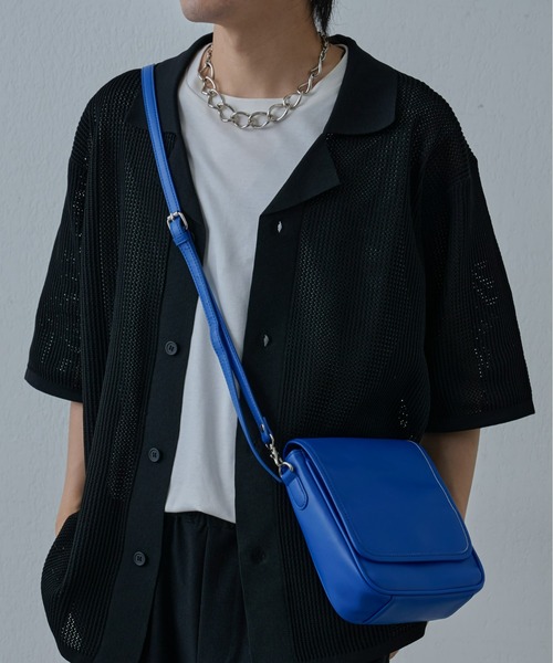 COLONY 2139（コロニートゥーワンスリーナイン）の「シンセティックレザーバーティカルバッグ（ショルダーバッグ・メンズ・ブラック/ブルー/グレー・FREE）」の3枚目の写真