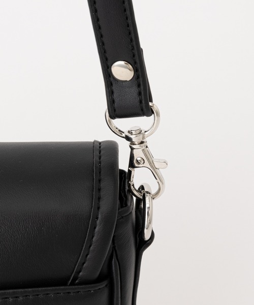 COLONY 2139（コロニートゥーワンスリーナイン）の「シンセティックレザーバーティカルバッグ（ショルダーバッグ・メンズ・ブラック/ブルー/グレー・FREE）」の18枚目の写真