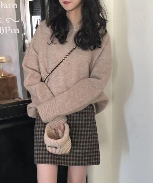 MAISON DE THERESE（メゾン ド テレーズ）の「オーバーサイズミックスカラーニットセーター（ニット/セーター・レディース・ベージュ/ライトイエロー/イエロー/ライトベージュ/ブルー/ピンク/ブラック/パープル/ネイビー/ホワイト/モカ/ワイン・FREE）」の16枚目の写真