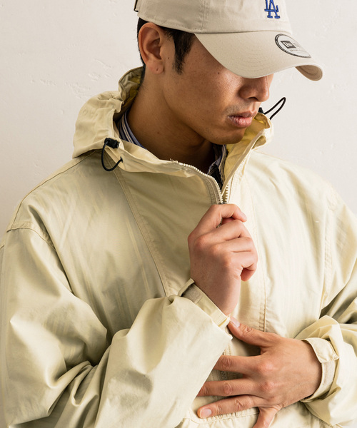 THE NORTH FACE(ザノースフェイス)の「THE NORTH FACE Compact Anorak コンパクトアノラック NP22333(マウンテンパーカー・メンズ・ブラック/ベージュ/レッド・MEDIUM/LARGE/X-LARGE)」の4枚目の写真