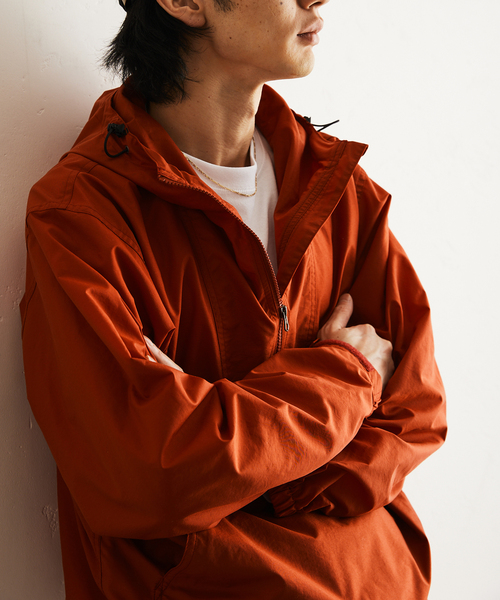 THE NORTH FACE(ザノースフェイス)の「THE NORTH FACE Compact Anorak コンパクトアノラック NP22333(マウンテンパーカー・メンズ・ブラック/ベージュ/レッド・MEDIUM/LARGE/X-LARGE)」の15枚目の写真