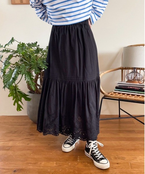 LOWRYS FARM(ローリーズファーム)の「スカラップボリュームスカート 100507(スカート・レディース・チャコールグレー/ブラック/ホワイト・FREE)」の3枚目の写真
