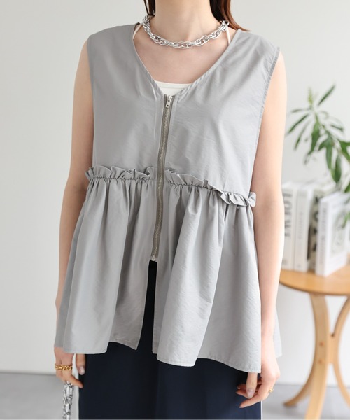 sakishimatokyo(サキシマトーキョー)の「フロントジップペプラムVネックベスト(ベスト・レディース・ブラック/ライトグレー/チャコールグレー/オフホワイト/ホワイト系その他/ブラック系その他/ブラウン・FREE)」の17枚目の写真