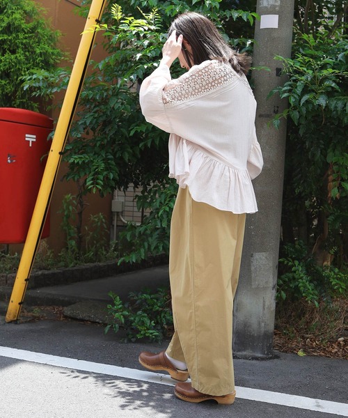 Crisp（クリスプ）の「フラワーレースボリュームブラウス（シャツ