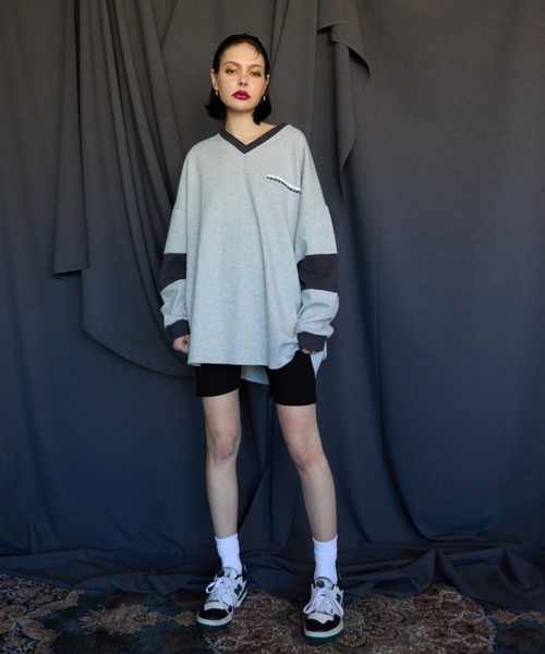WONEM（ウォンエム）の「ロゴラインオーバーサイズトップス（Tシャツ/カットソー・レディース・グレー/ホワイト・FREE）」の6枚目の写真