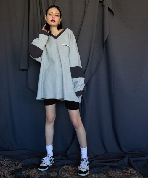 WONEM（ウォンエム）の「ロゴラインオーバーサイズトップス（Tシャツ/カットソー・レディース・グレー/ホワイト・FREE）」の8枚目の写真