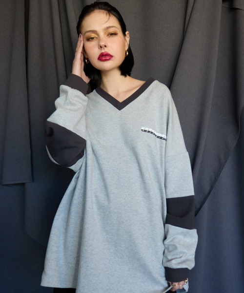 WONEM（ウォンエム）の「ロゴラインオーバーサイズトップス（Tシャツ/カットソー・レディース・グレー/ホワイト・FREE）」の3枚目の写真