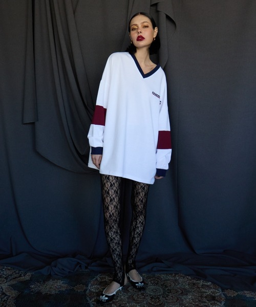 WONEM（ウォンエム）の「ロゴラインオーバーサイズトップス（Tシャツ/カットソー・レディース・グレー/ホワイト・FREE）」の13枚目の写真